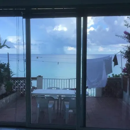 La Vetrata Di Maddy Tropea
