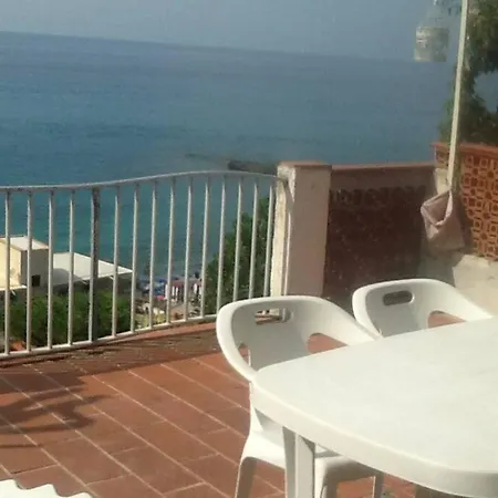 La Vetrata Di Maddy Tropea